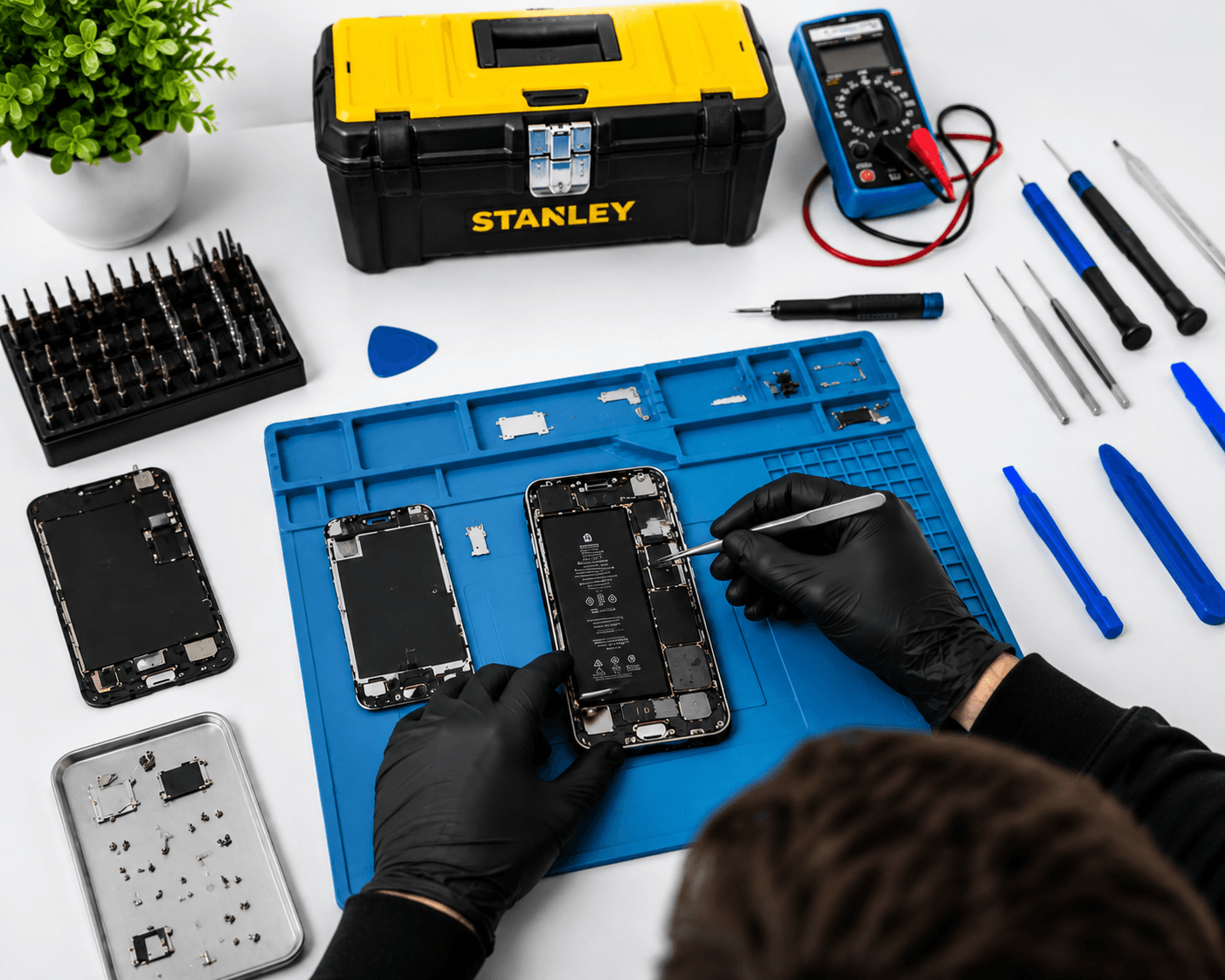 Professional mobile repair tools and equipment at SrinuMobiles Hyderabad service center
